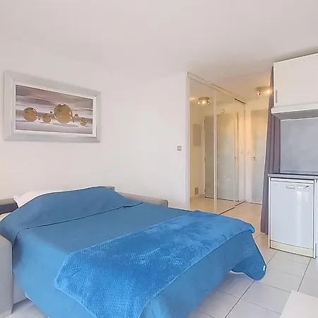 Appartement Les Coteaux De La Nartelle-36 By Interhome *