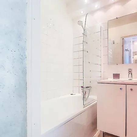 Appartement Les Coteaux De La Nartelle-36 By Interhome *